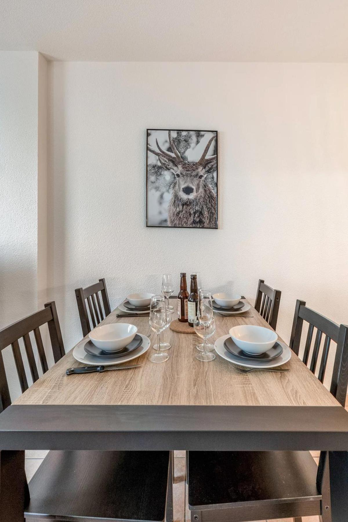 Superbe Appartement - Parking Gratuit - 4 Personnes シャンベリ エクステリア 写真